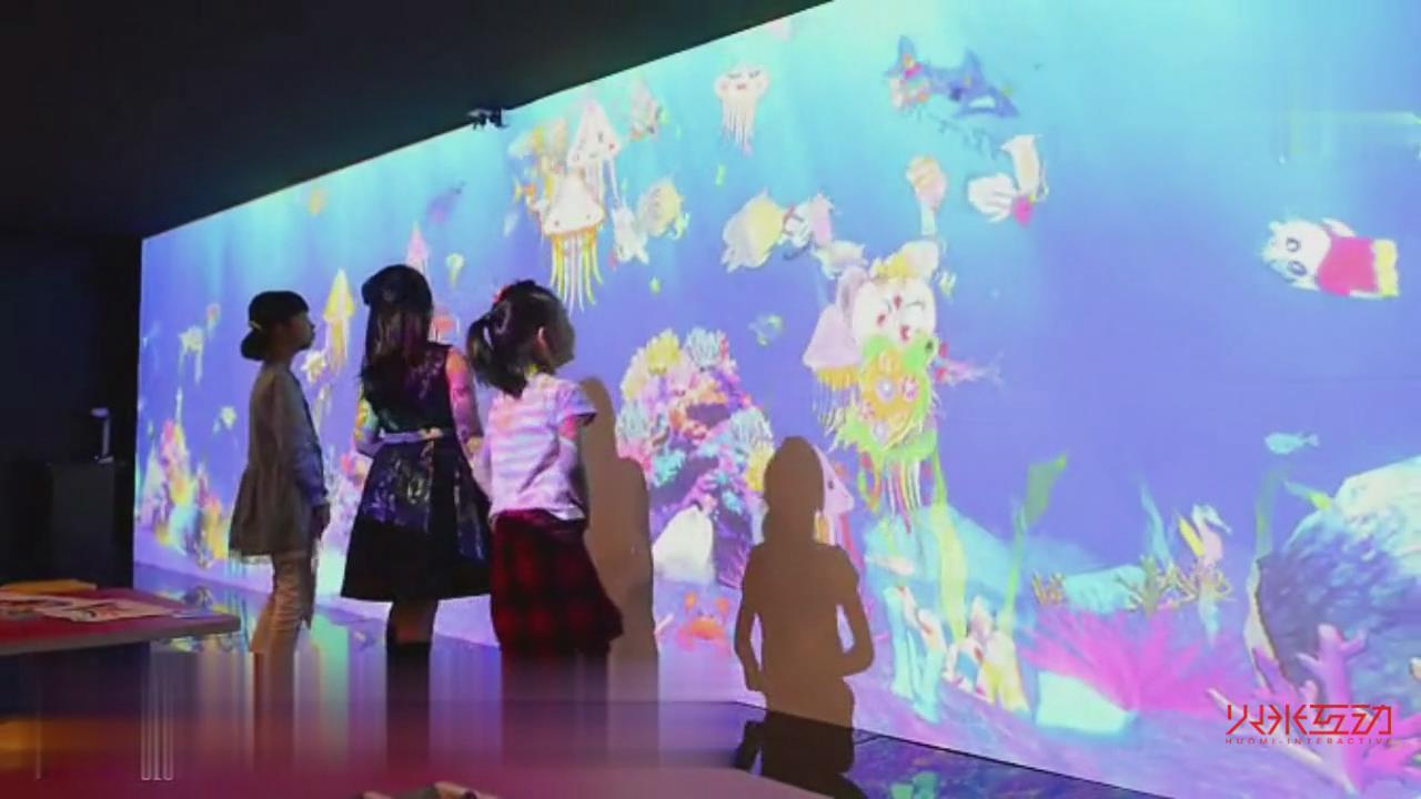 正大廣場(chǎng)畫畫水族館